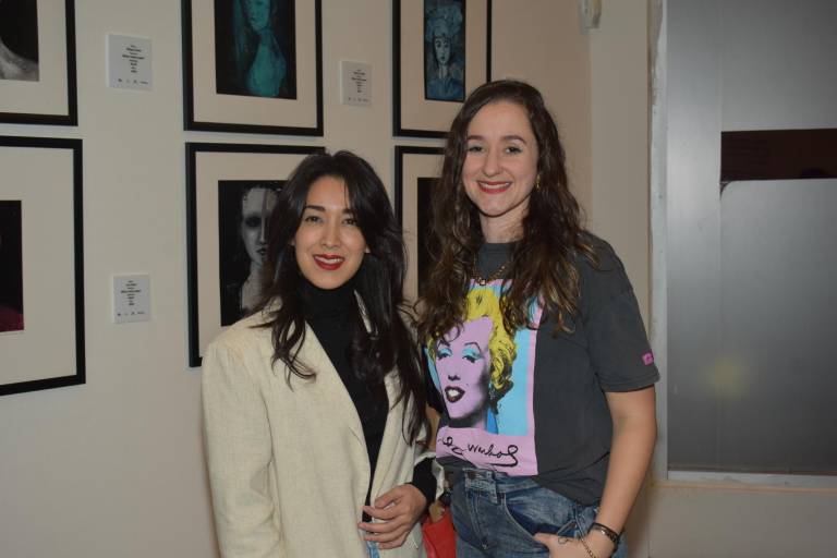 Disfrutan sinaloenses de una noche de galería en la exposición ‘Alma y Horizontes’