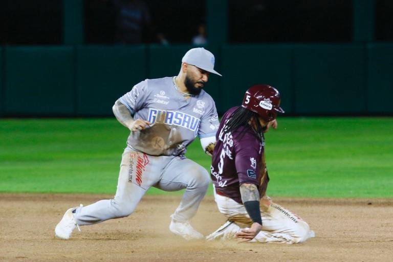 Algodoneros de Guasave arruina la fiesta de Tomateros de Culiacán