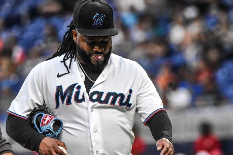 Johnny Cueto ingresa a la lista de lesionados de 15 días de los Marlins