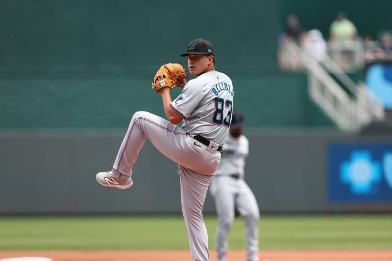 Mexicano Valente Bellozo hace su debut con Marlins