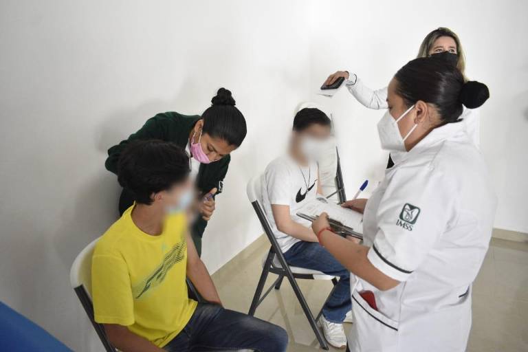 Extienden hasta el viernes vacunación contra el Covid en adolescentes con comorbilidades en Sinaloa
