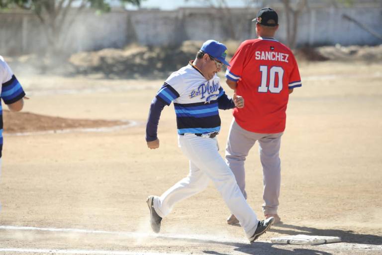 Los Plebes del Rancho son los reyes del playoffs de la Liga de Beisbol Eco Taxis Verdes
