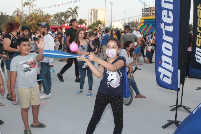Festejan el Día Internacional de la familia en el lanzamiento de la marca MazFest