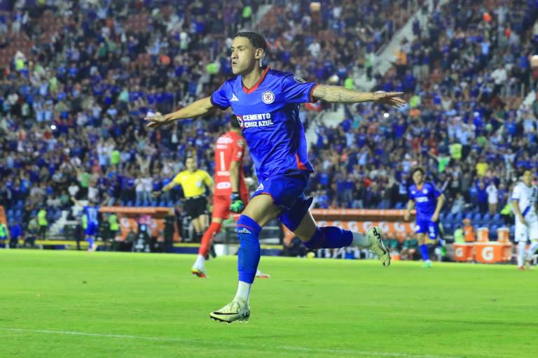 Cruz Azul le pega a Rayados y evita que asuma el liderato