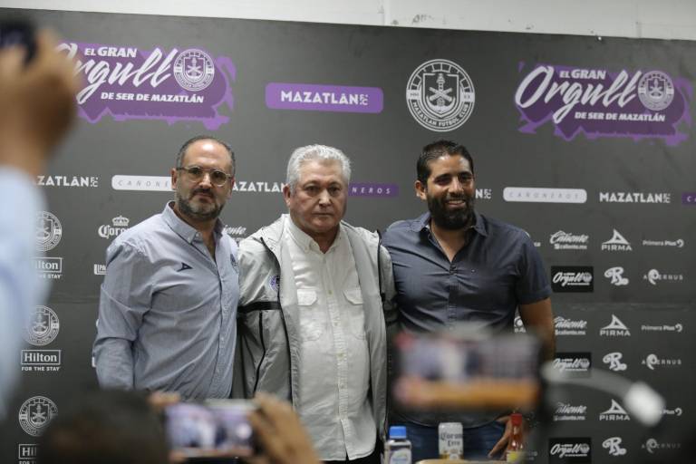 Mazatlán FC presenta oficialmente a su director técnico Víctor Manuel Vucetich