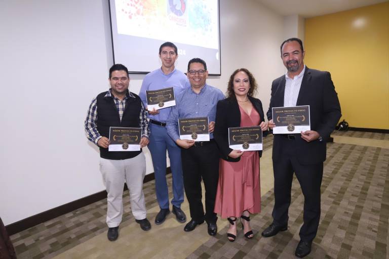 Concluyen diplomado de Liderazgo con Habilidades Gerenciales en Canacintra