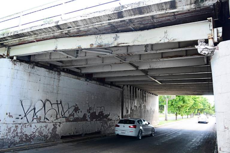 Esto dice Protección Civil sobre daño en el puente Hidalgo, de Culiacán