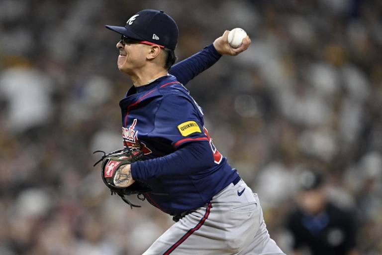 Jesse Chávez firma contrato de ligas menores con los Rangers