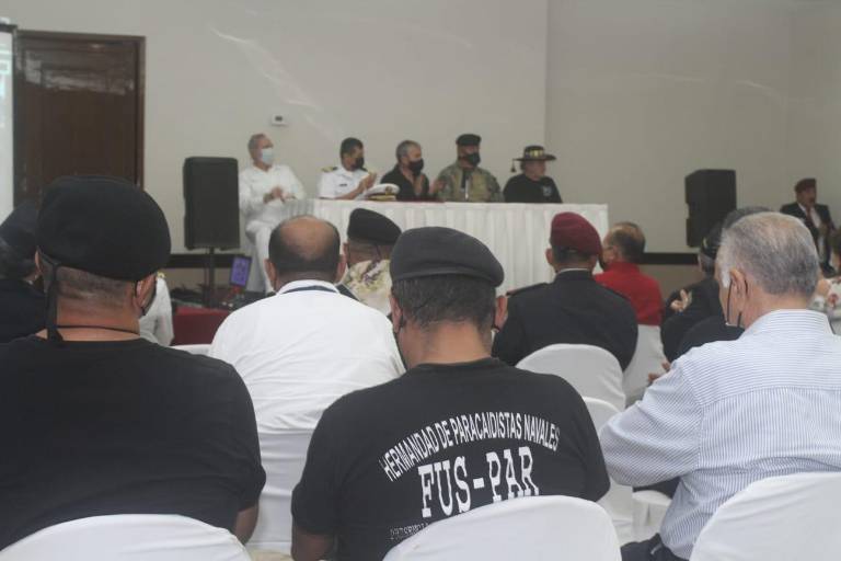 Realizan la 11 Convención Internacional de Paracaidistas Militares, Marinos y Deportivos en Mazatlán