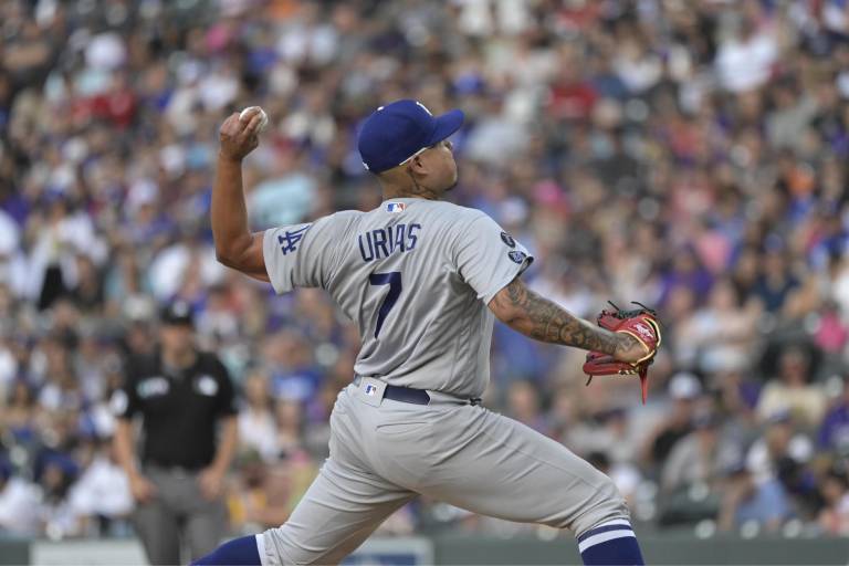 Julio Urías llega a la docena de victorias en las Grandes Ligas