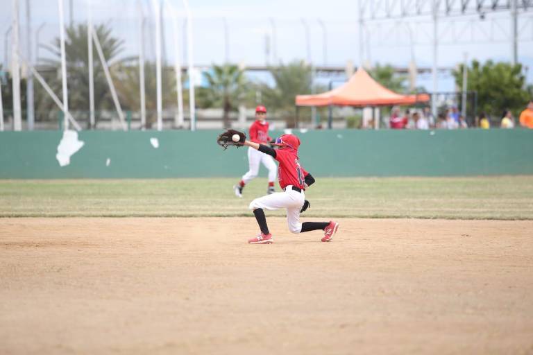 Liga Mazatlán explota a la ofensiva y noquea a Rieleros en el Mazatlán Baseball Tournament