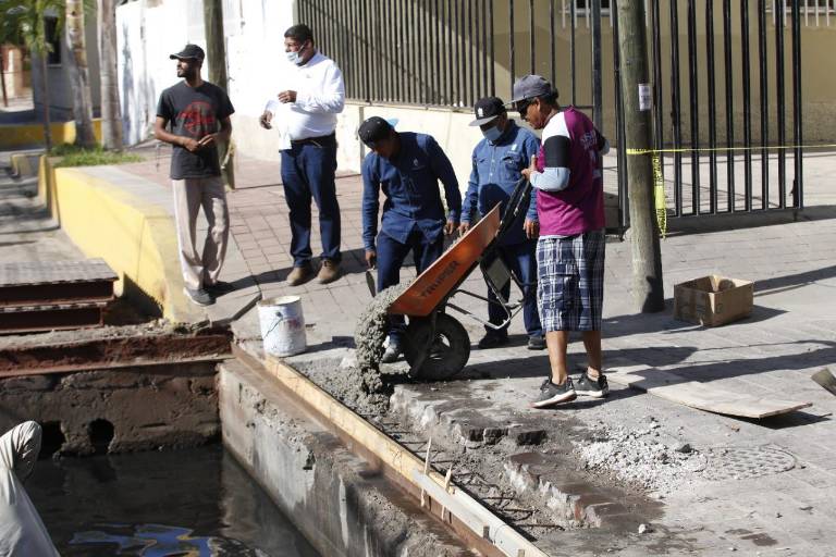 En Mazatlán, por trabajos en colector Rooselvelt continúa cerrada la Belisario Domínguez