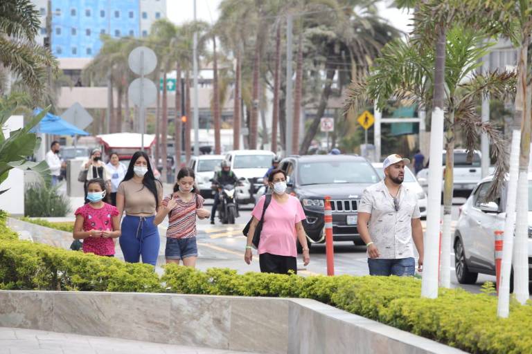 Sinaloa lleva 10 semanas a la baja en contagios de Covid; Salud llama a evitar un repunte
