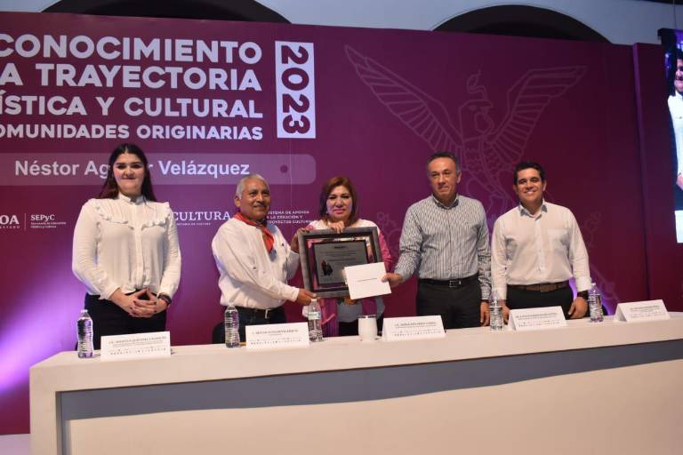 Reconoce Sinaloa a Néstor Aguilar por su aporte a la preservación del yoreme
