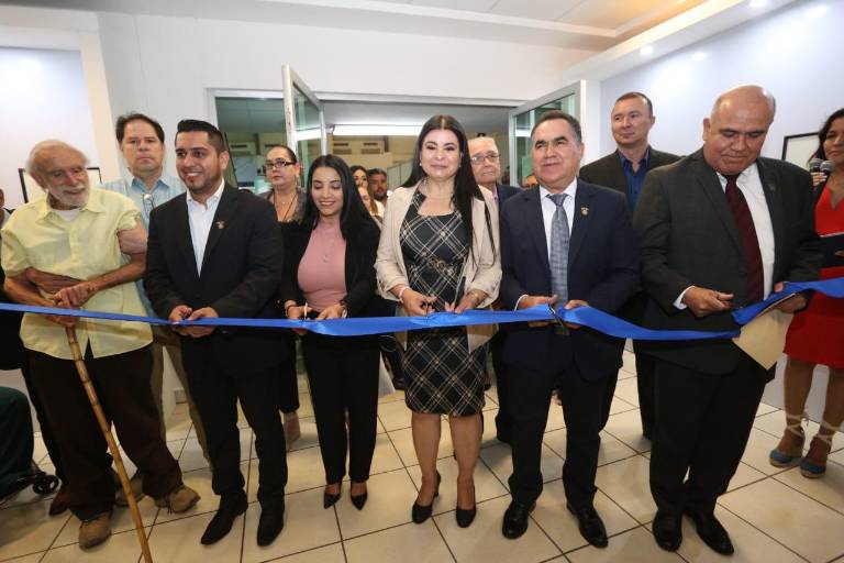Inicia la fiesta de los libros en Mazatlán