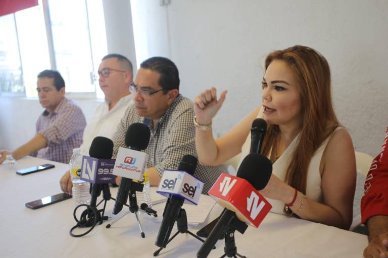 Ve Paola Gárate a Alejandro Moreno apto para la reconstrucción del PRI