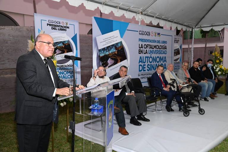 Presentan libro sobre el desarrollo de la Oftalmología en México y en Sinaloa