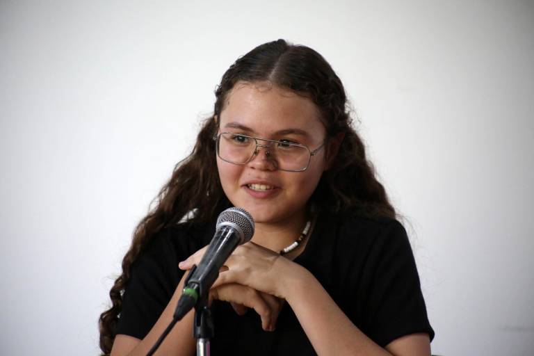 ‘Los sinaloenses somos más que una nota roja’, dice la adolescente María José Meza