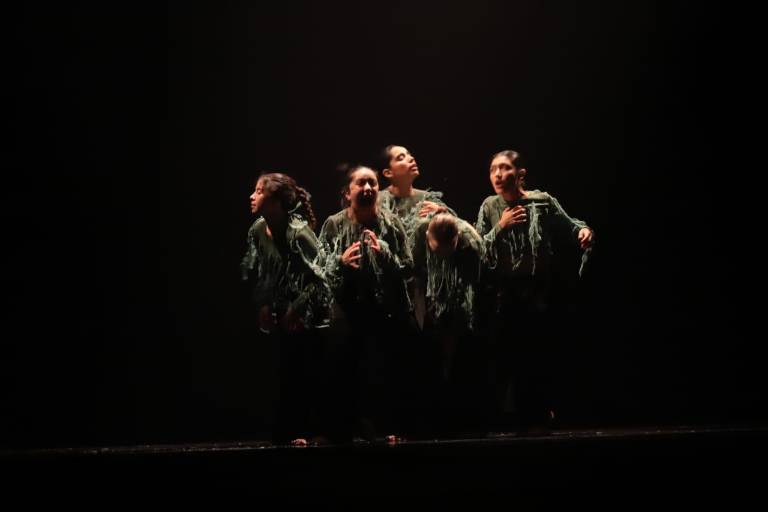 Muestran alumnos sus ‘Rostros’ a través de la danza contemporánea