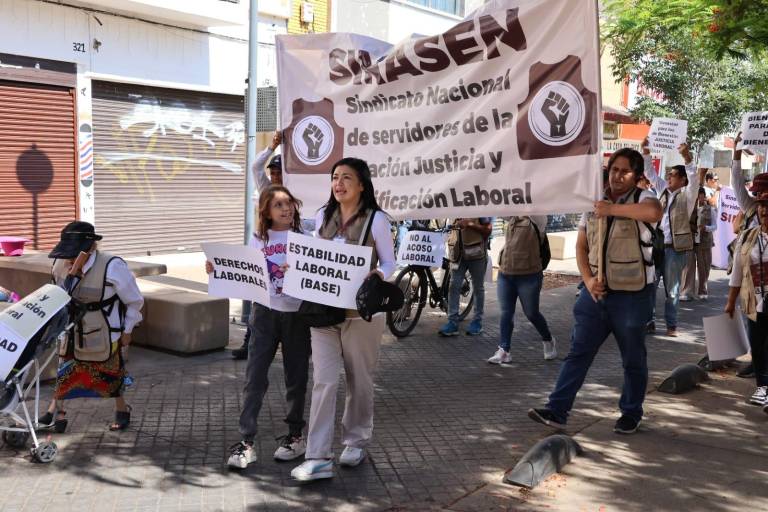 Servidores de la Nación fueron despedidos por pedir vacaciones, horarios fijos y materiales de trabajo