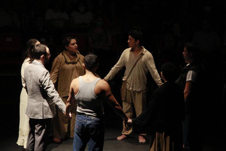 Comparten drama familiar en la puesta en escena ‘Incendio’