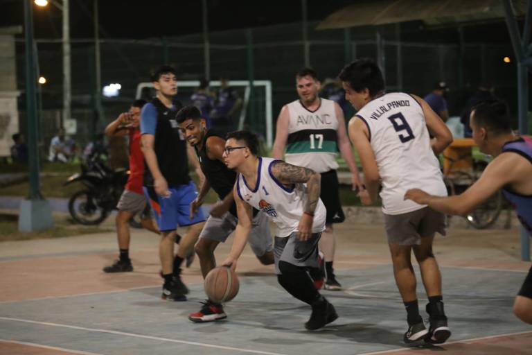 Teketires Team demuestra poderío en Liga Burócrata