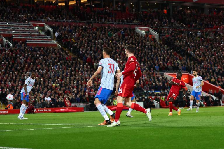 Liverpool humilló a Manchester United en el clásico inglés
