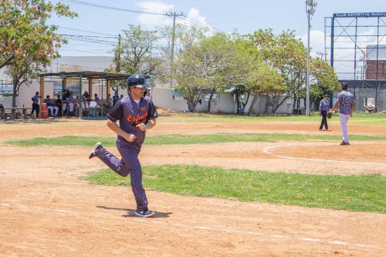 Debut exitoso de Esfuerzo Ciudadano en Liga de 35 años, en Muralla