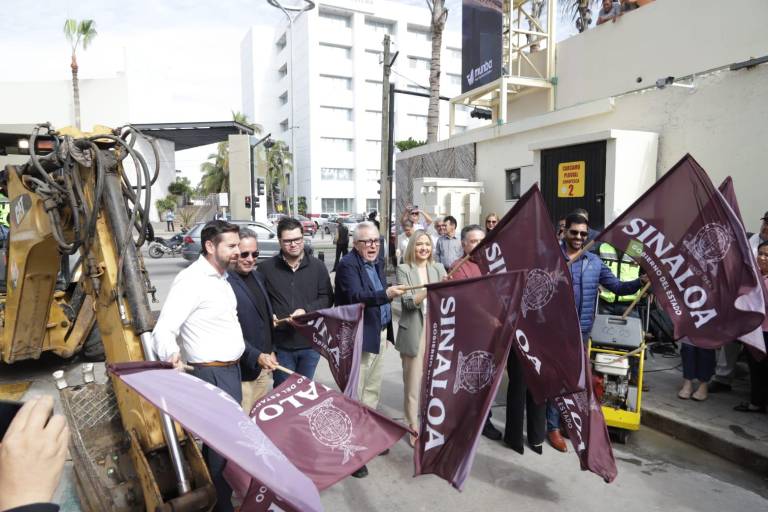 Da gobernador banderazo inicial para construcción de cárcamo en Mazatlán