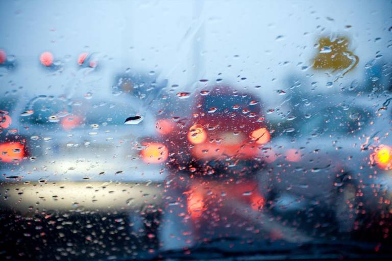 Lluvia intensa pone ‘en problemas’ a Mazatlán...