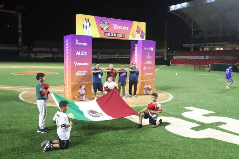 Cantan playball en Mazatlán Tournament-Venados 2024