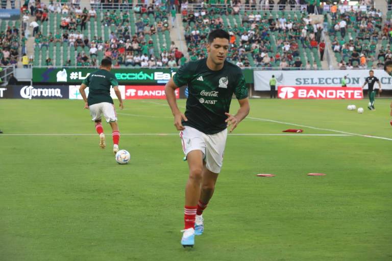 Raúl Jiménez va de inicio para duelo ante Guatemala