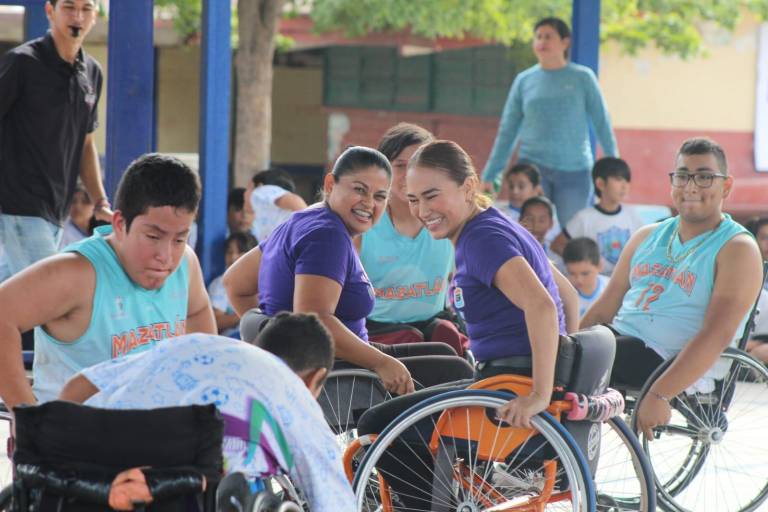 Festeja la escuela Democracia la inclusión, en el marco del Día Internacional de Personas con Discapacidad