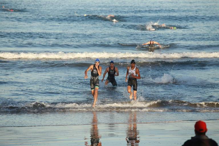 Mazatlán y Ahome, los reyes del triatlón estatal