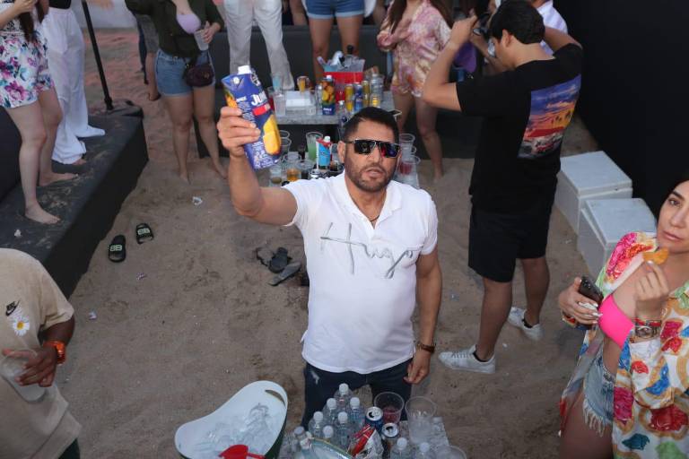 Disfrutan la música y el Sol en el Sunset Paradise 2022