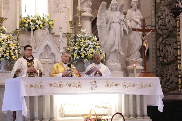 Obispo de Mazatlán llama a vivir en caridad y esperanza en Pascua