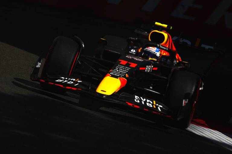 Checo Pérez tiene una actuación en las primeras prácticas del Gran Premio de Azerbaiyán
