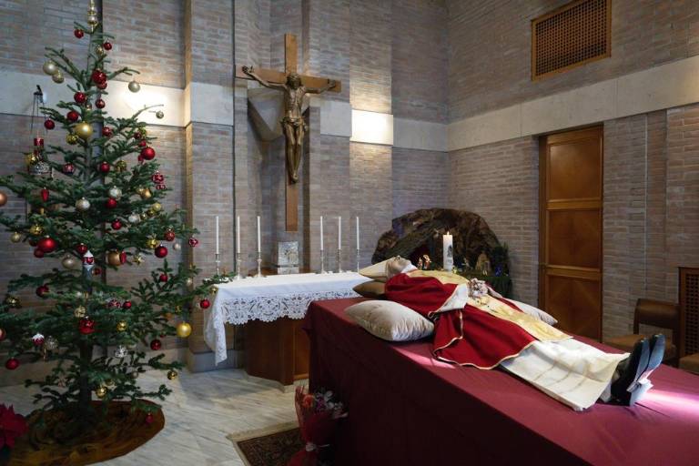 El Vaticano alista el funeral de Benedicto XVI