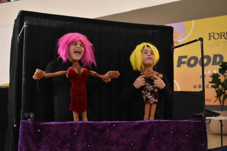 Ríen a carcajadas con ‘Cabaret esponjoso’