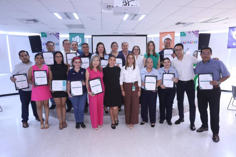 Entregan Certificado en Psicología Positiva de Skilling Center, en Tecmilenio