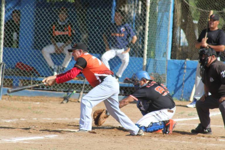Los Plebes del Rancho se proclaman campeones de la Liga de Beisbol Taxis Verdes