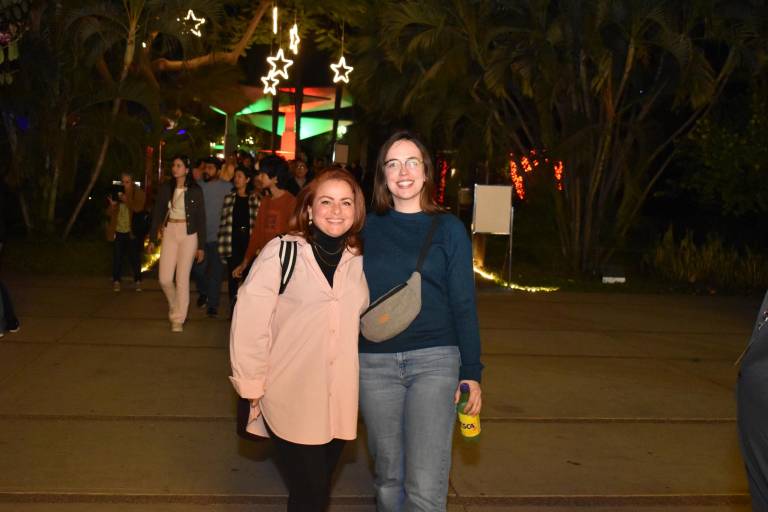 Con danza contemporánea disfrutan familias del cierre de la Navidad en el Botánico