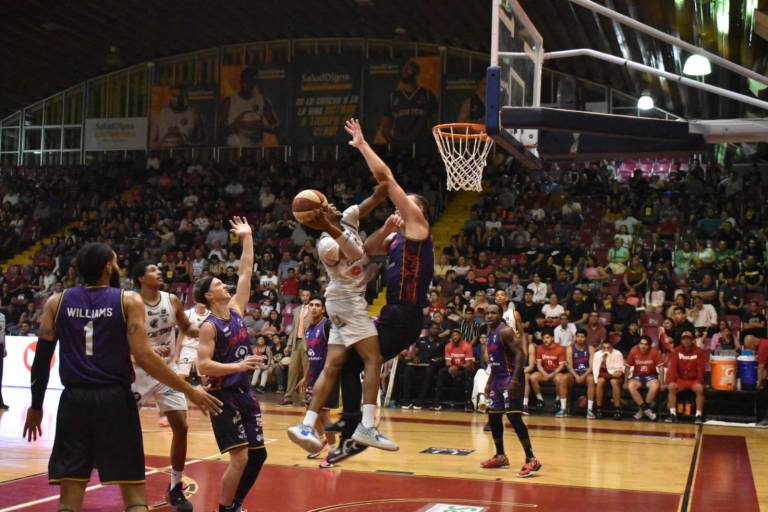 Venados Basketball rompe sequía de triunfos en Culiacán al doblegar a Caballeros