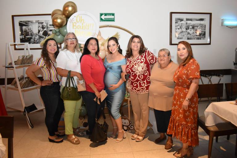 Carolina y Francisco celebran que serán papás de Diego
