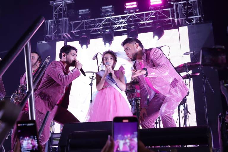 Presenta Banda El Recodo el tema ‘Ximena Es’, para la candidata a Reina Infantil del Carnaval de Mazatlán 2025