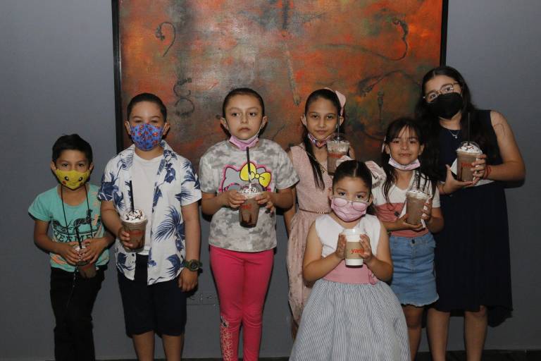 Datemex festeja a los niños con función de cine