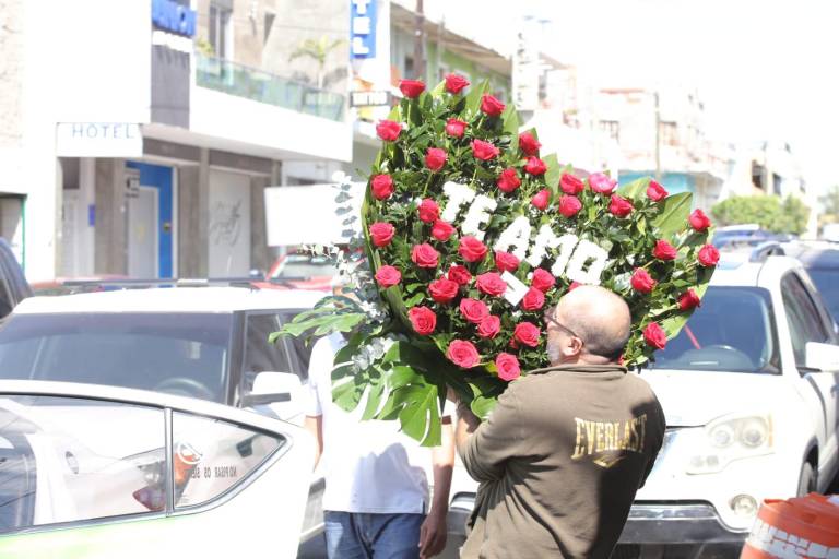 Comerciantes de globos, decoraciones y flores en Mazatlán reportan bajas ventas este 14 de febrero