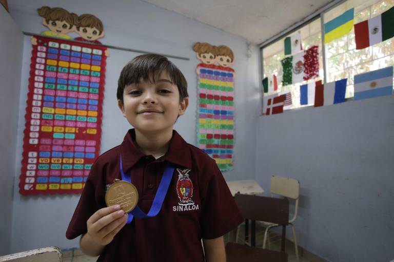 Matías Javier, ganador del oro en la Olimpiada Nacional de Matemáticas, está listo para volver a empezar