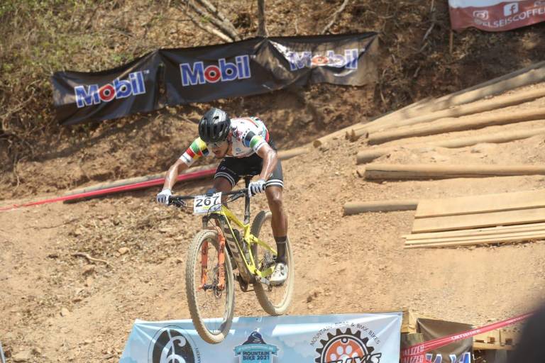 Gerardo Ulloa impone su sello en la Copa Nacional de Montaña 2021