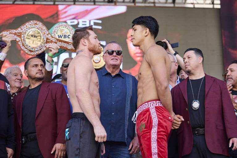 Canelo y Jaime Munguía vencen a la báscula